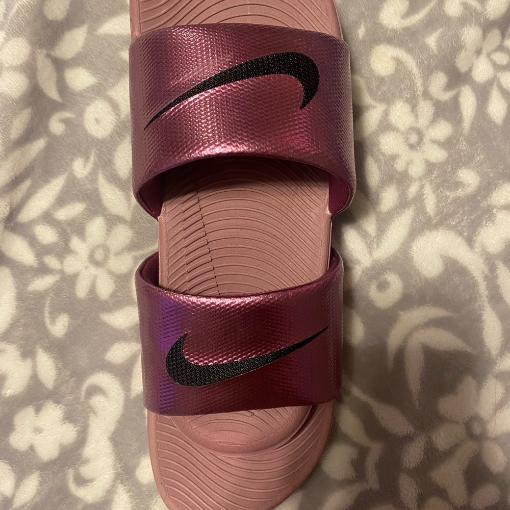 Nike slides, cute